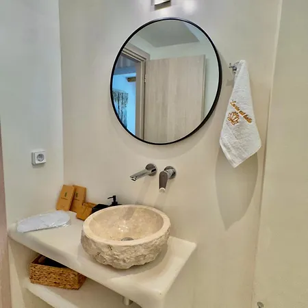 La Vie Est Belle Luxury With Jacuzzi '2' * Pounda