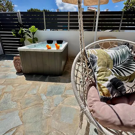 La Vie Est Belle Luxury With Jacuzzi '2' 아파트 Pounda