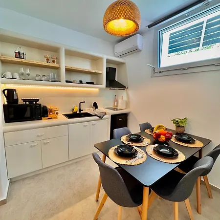 La Vie Est Belle Luxury With Jacuzzi '2' Appartement *
