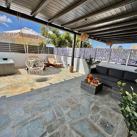 La Vie Est Belle Luxury With Jacuzzi '2' Apartamento
