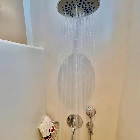 La Vie Est Belle Luxury With Jacuzzi '2' Apartamento *