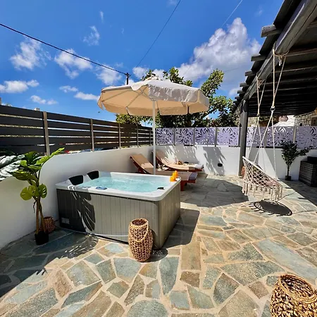 La Vie Est Belle Luxury With Jacuzzi '2' Appartement