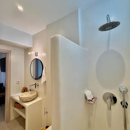 Appartement La Vie Est Belle Luxury With Jacuzzi '2' Pounda